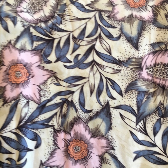 H&M floral tank - Picture 4 of 4